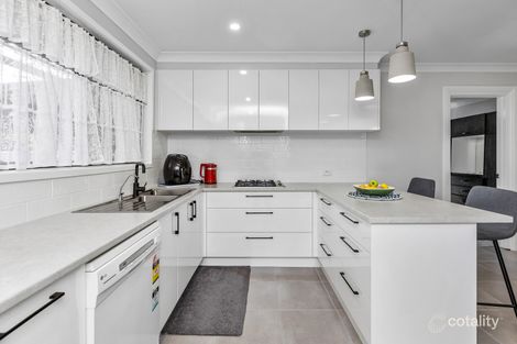 Property photo of 92 Jasmin Crescent Lake Albert NSW 2650