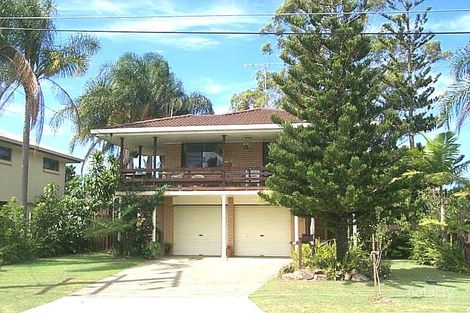 11 Aruma Ave, Burleigh Waters, QLD 4220