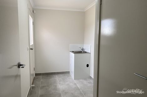 Property photo of 48 Field Street Shepparton VIC 3630