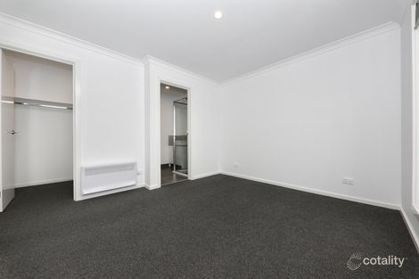 Property photo of 11 Arkbar Crescent Clyde North VIC 3978