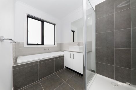 Property photo of 11 Arkbar Crescent Clyde North VIC 3978
