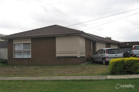 Property photo of 38 Angelique Grove Albanvale VIC 3021
