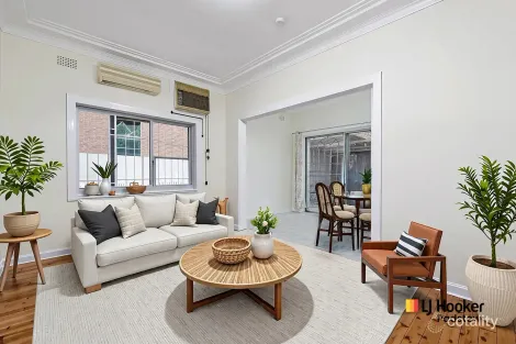 Property photo of 8 Broadarrow Road Beverly Hills NSW 2209