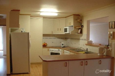 Property photo of 8 Dolge Place Ambarvale NSW 2560