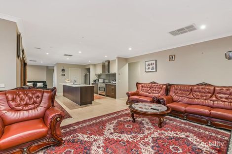 Property photo of 10 Bronson Circuit Cranbourne North VIC 3977