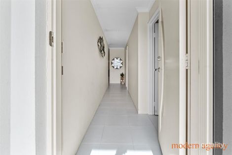 Property photo of 30 Sweetgum Way Piara Waters WA 6112