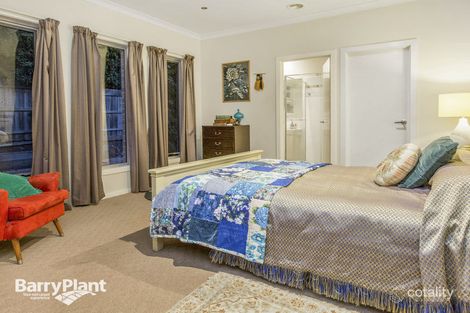 Property photo of 2/27 Alameda Avenue Mornington VIC 3931