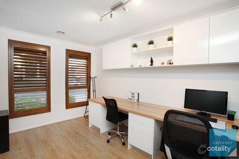 Property photo of 65 Tenterfield Drive Burnside Heights VIC 3023
