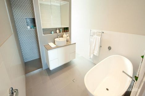 Property photo of 21 Grasstree Avenue Woongarrah NSW 2259