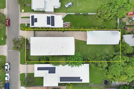 Property photo of 16 Clarendon Street Hyde Park QLD 4812