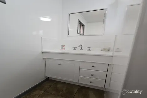Property photo of 7 Burke Street Brandon QLD 4808