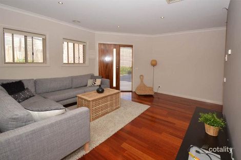 Property photo of 4/27 Snell Grove Pascoe Vale VIC 3044
