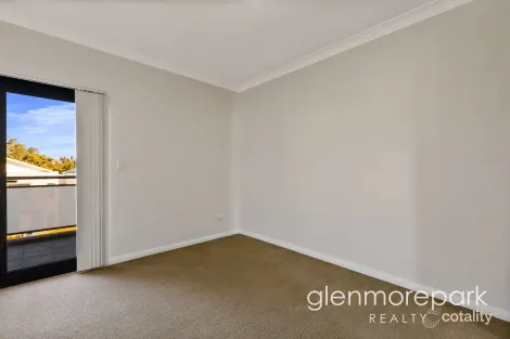 Property photo of 19/1 Glenmore Ridge Drive Glenmore Park NSW 2745