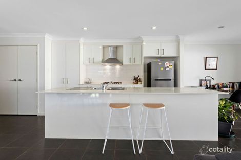 10 Conte Cct, Augustine Heights, QLD 4300