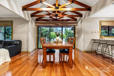 Property photo of 10 Taree Place Mill Park VIC 3082