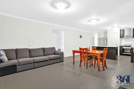 Property photo of 11 Flower Gum Crescent Tarneit VIC 3029