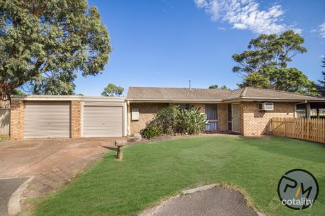 Property photo of 10 Kara Walk Cranbourne VIC 3977