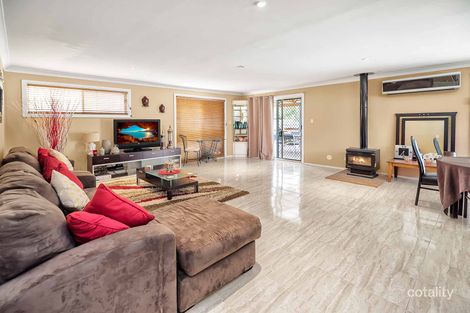 8 Swain St, Moorebank, NSW 2170