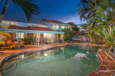 Property photo of 18 Edzell Place Carindale QLD 4152