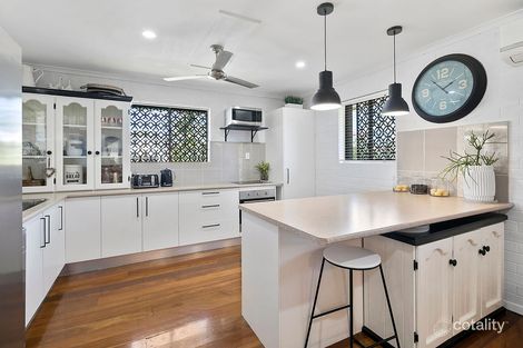Property photo of 220 Gordon Parade Manly QLD 4179