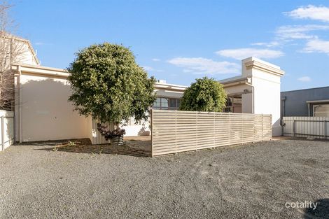 2 Mckinlay St, Victor Harbor, SA 5211