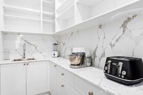 Property photo of 20 Kumbatine Crescent North Kellyville NSW 2155