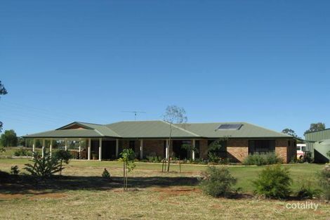 27 Oak St, Chinchilla, QLD 4413