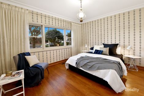 Property photo of 21 Hughes Parade Reservoir VIC 3073