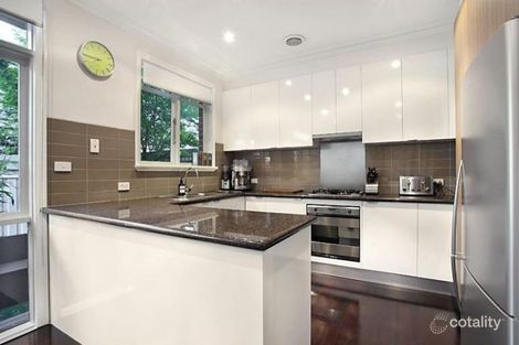 Property photo of 2/15 Flemington Street Travancore VIC 3032