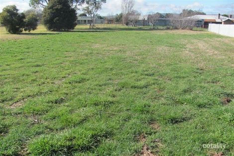 14 Croft St, Holbrook, NSW 2644