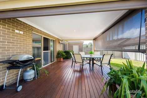 Property photo of 24 Craig Circuit Leneva VIC 3691