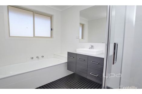Property photo of 11A Walpole Avenue Rosebud VIC 3939