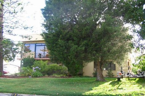 Property photo of 18 Clarence Crescent Sylvania Waters NSW 2224