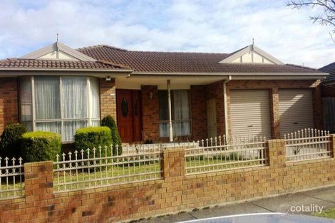Property photo of 11 Mulguthrie Court Hallam VIC 3803