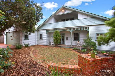 61 Hampden St, Mornington, VIC 3931