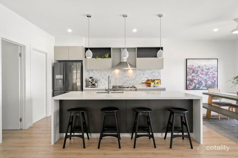 Property photo of 40 Straw Flower Circuit Greenvale VIC 3059