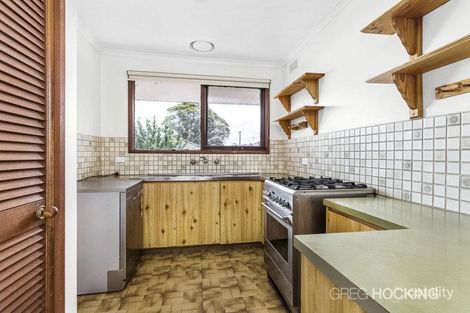 Property photo of 8 Jeffrey Close St Albans VIC 3021