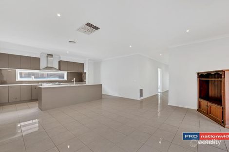 Property photo of 25 Kinglake Drive Manor Lakes VIC 3024