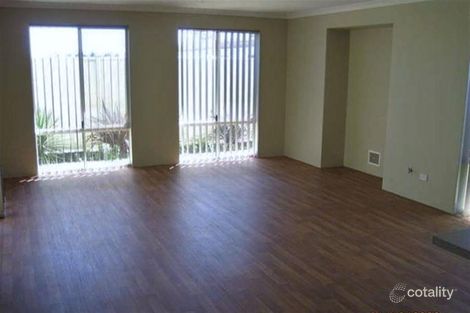 Property photo of 25 Tipperary Bend Canning Vale WA 6155
