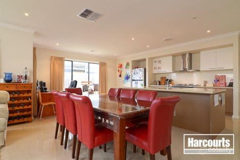 Property photo of 10 Halsbury Place Skye VIC 3977