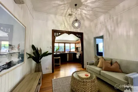 Property photo of 56 Charles Street Manunda QLD 4870