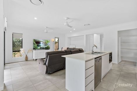 Property photo of 16 Fourth Avenue Labrador QLD 4215