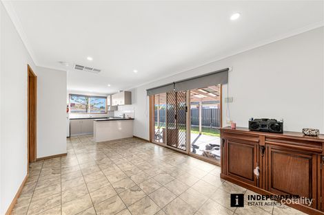 Property photo of 11 Annand Close Cranbourne West VIC 3977