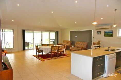Property photo of 10 Johnston Avenue Haywards Bay NSW 2530
