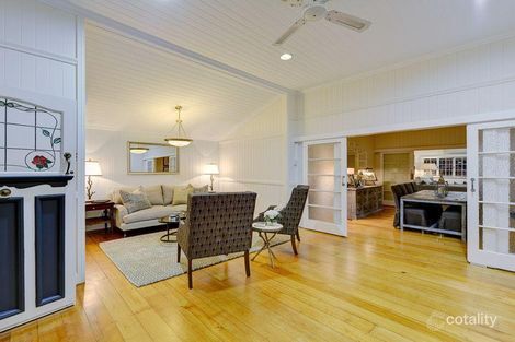 Property photo of 38 Waverley Road Camp Hill QLD 4152