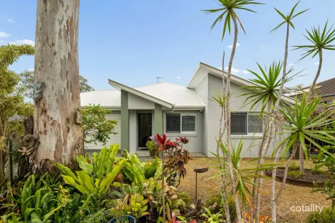 61 Cowie Rd, Carseldine, QLD 4034