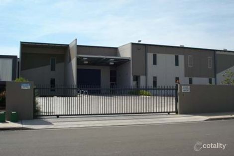 7 Yulong Cl, Moorebank, NSW 2170