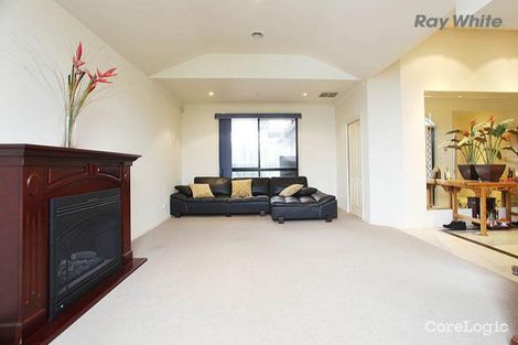 Property photo of 28 Cardinia Crescent Taylors Hill VIC 3037