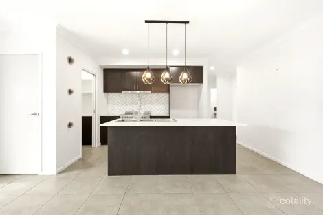 4 MAGNETIC ST, BURPENGARY EAST, QLD 4505