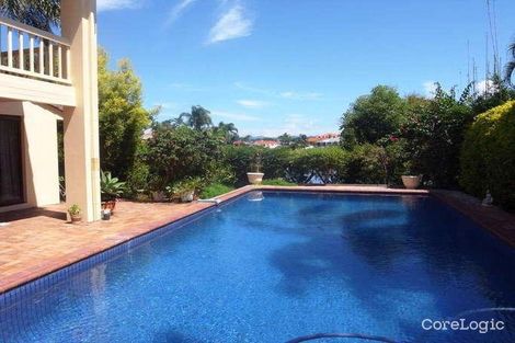 Property photo of 27 Selkirk Avenue Benowa QLD 4217